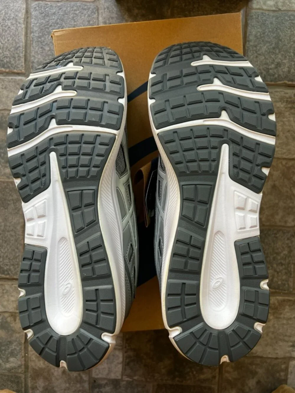 ASICS Men’s Running Shoes Gray US 11.5 EU 46 NWT